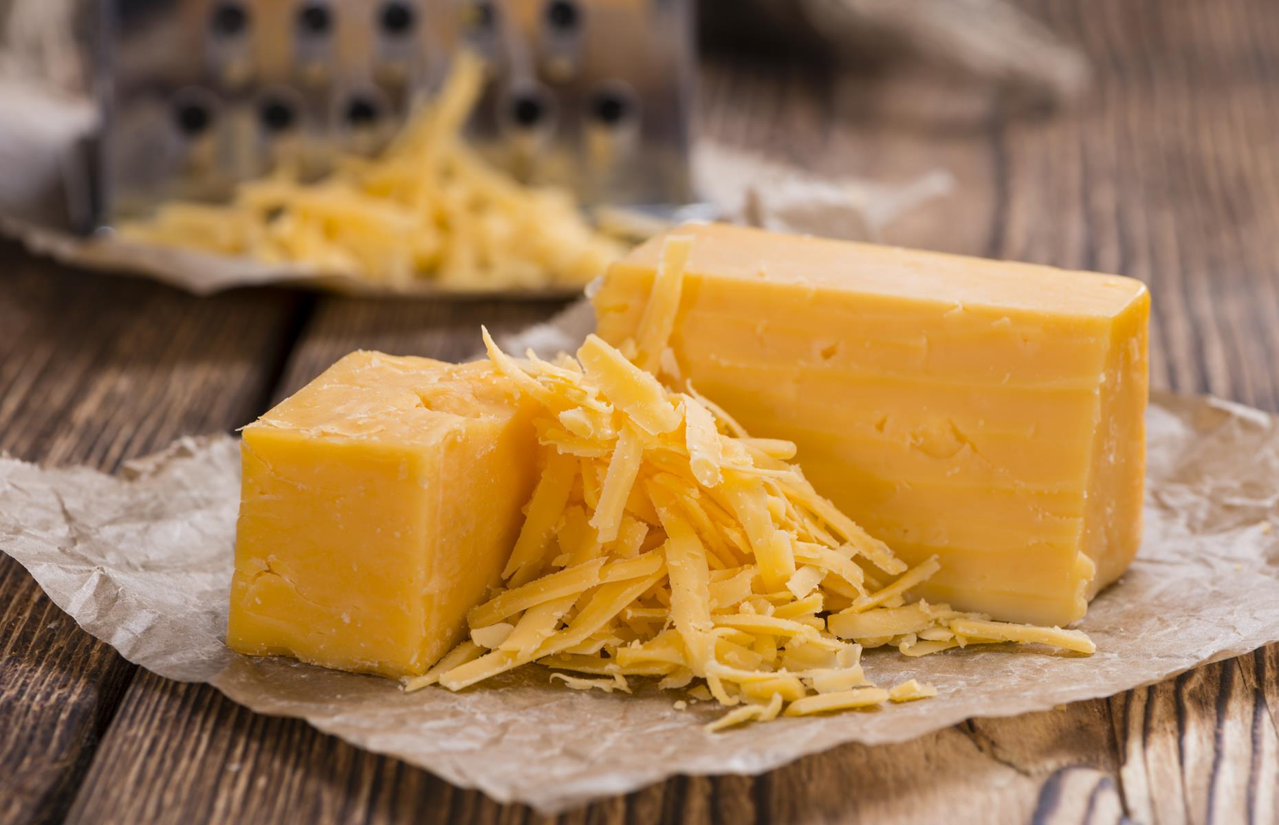 Cheddar is standard but using only one type of cheese can result in a one-dimensional dish. Instead, go for a blend of easy-to-melt cheeses by combining Gouda, Gruyère or Emmental with mature Cheddar. Whisk in finely grated Parmesan for a savory pungency or Comté for a rustic flavor.