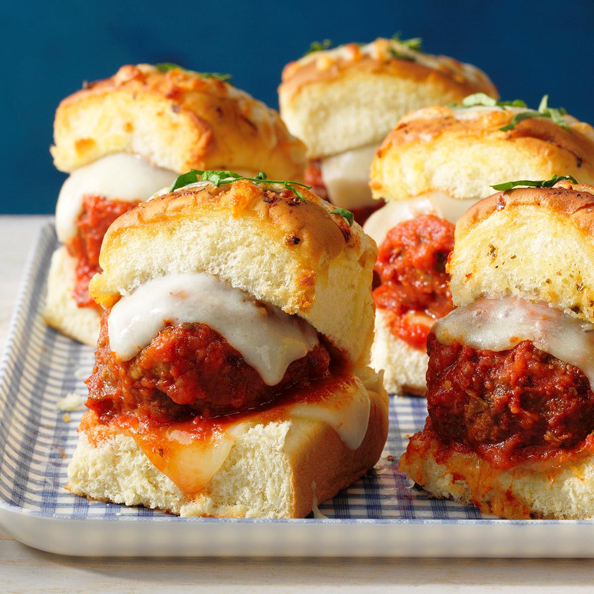 54 Cheer-Worthy Tailgate Appetizers
