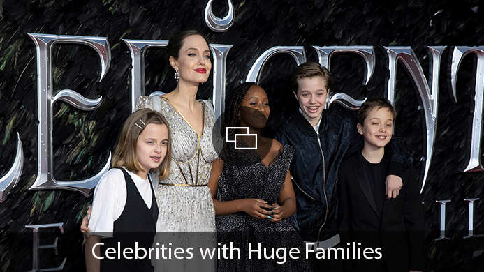 Vivienne Jolie-Pitt, Angelina Jolie posing for the camera: Angelina Jolie, Vivienne Jolie-Pitt, Zahara Jolie-Pitt, Shiloh Jolie-Pitt and Knox Leon Jolie-Pitt
