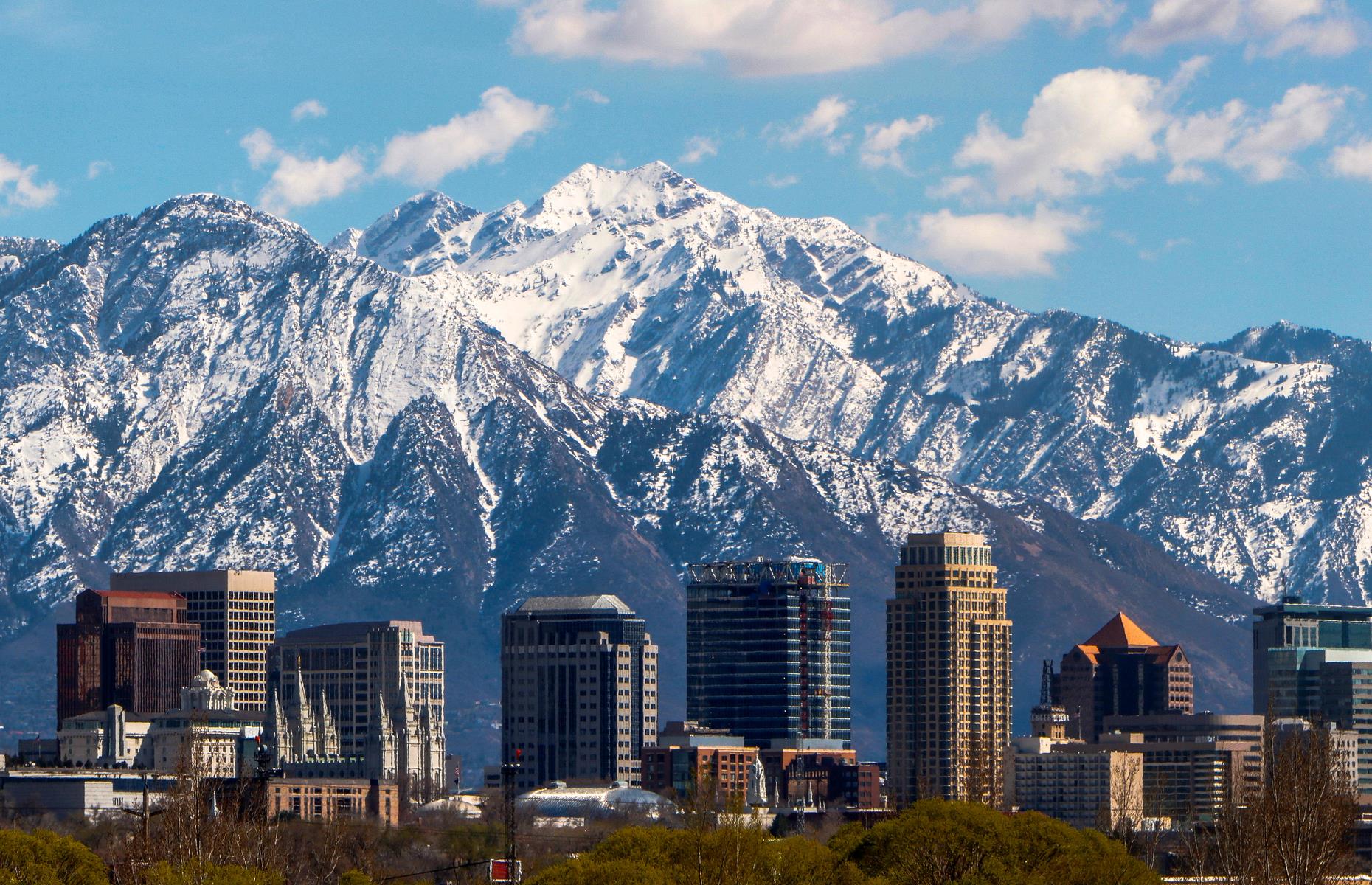 <p>There's truly gorgeous scenery striking out in all directions from Salt Lake City. This is Utah, after all. Visitors can breathe in the hip, high-perched city’s crisp air and take in the mountain views – so perfect they look like stage backdrops – before motoring south.</p>