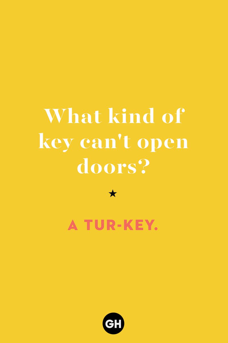 56 Funny Thanksgiving Jokes That Will Get Anyone to Crack a Smile