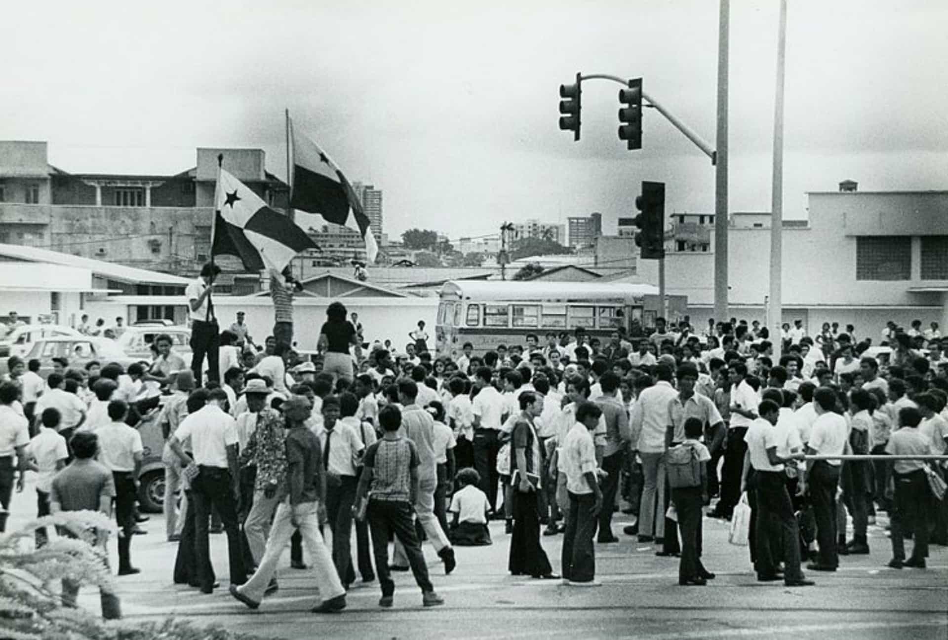 On January 9, 1964, anti-American riots over sovereignty of the Panama Canal Zone turned deadly when 28 demonstrators were shot dead. This event is seen as pivotal in the eventual handover of the canal by the US to Panama 35 years later.