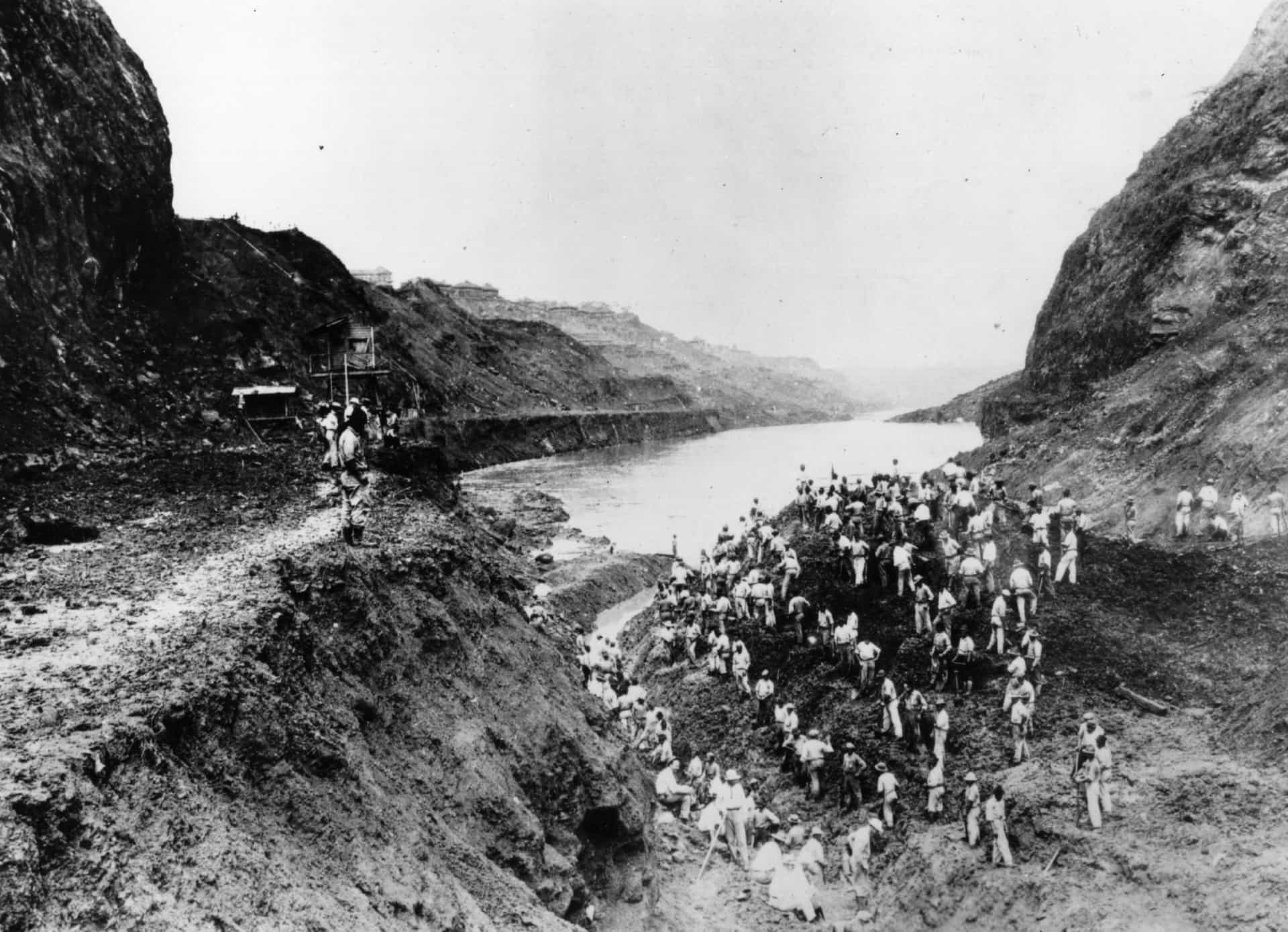 the-fascinating-past-and-present-of-the-panama-canal