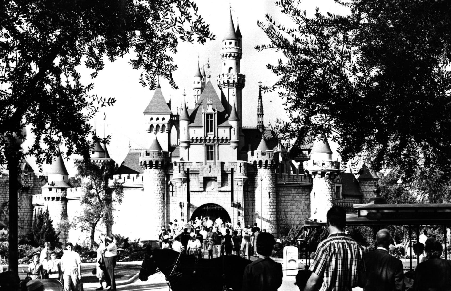 <p>Walt Disney’s Disneyland (renamed Disneyland Park in the 1990s) opened on 17 July 1955. He originally wanted his theme park to be called Mickey Mouse Park. On the opening day, 28,000 people visited the theme park which featured its now-famous parades and 20 different attractions including Frontierland, a recreation of the Old West, pictured here in 1955. There was also the Sleeping Beauty Castle which soon became one of the USA's most recognizable tourist attractions. See <a href="https://www.loveexploring.com/galleries/83822/magic-kingdoms-historic-pictures-of-disneys-parks">more historic pictures of Disney's parks here</a>.</p>