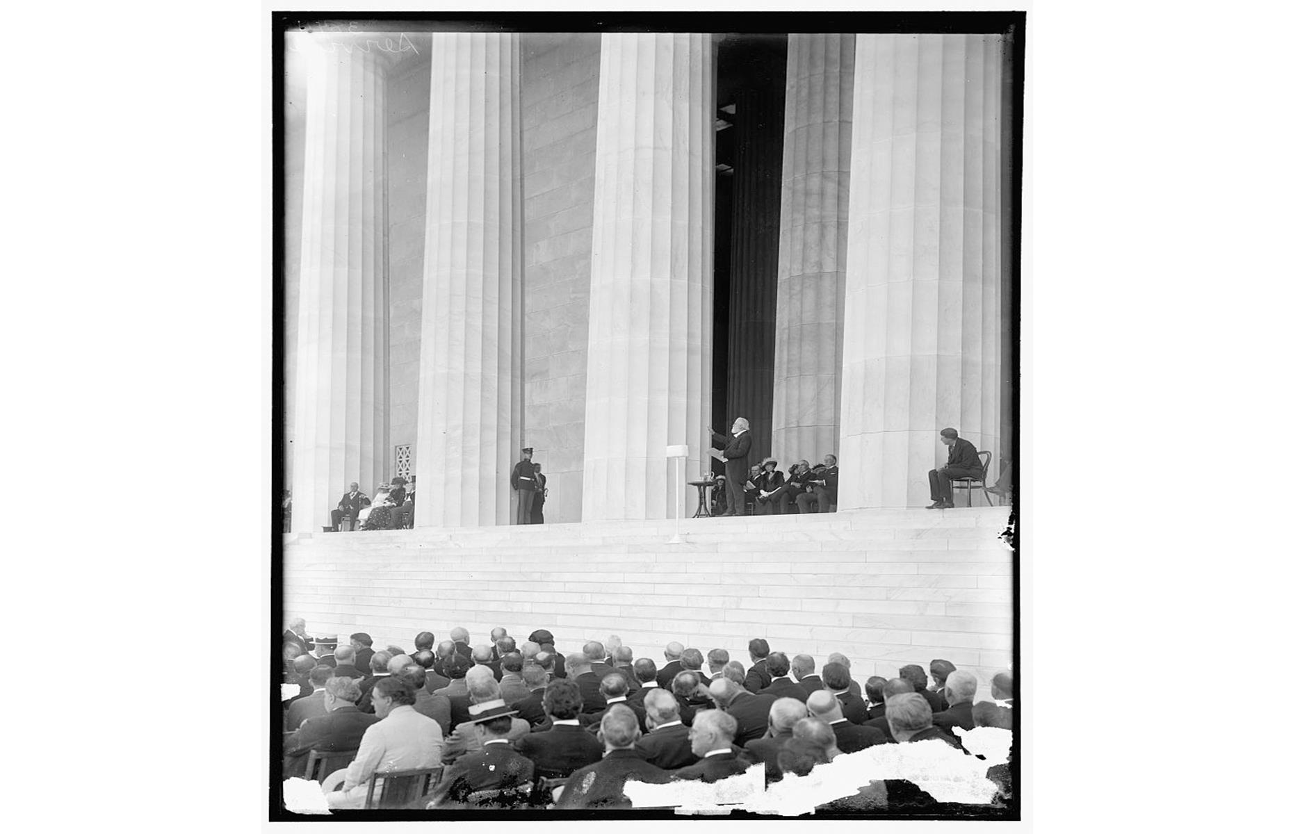 Built in honor of Abraham Lincoln, the 16th US president, the Neo-classical commemorative monument was opened to the public in 1922. Located at the western end of the National Mall, the structure swiftly became one of the capital’s most famous and imposing sights. It was also the site of Martin Luther King Jr.'s "I Have a Dream" speech in 1963 and is an important symbol of the American civil rights movement.