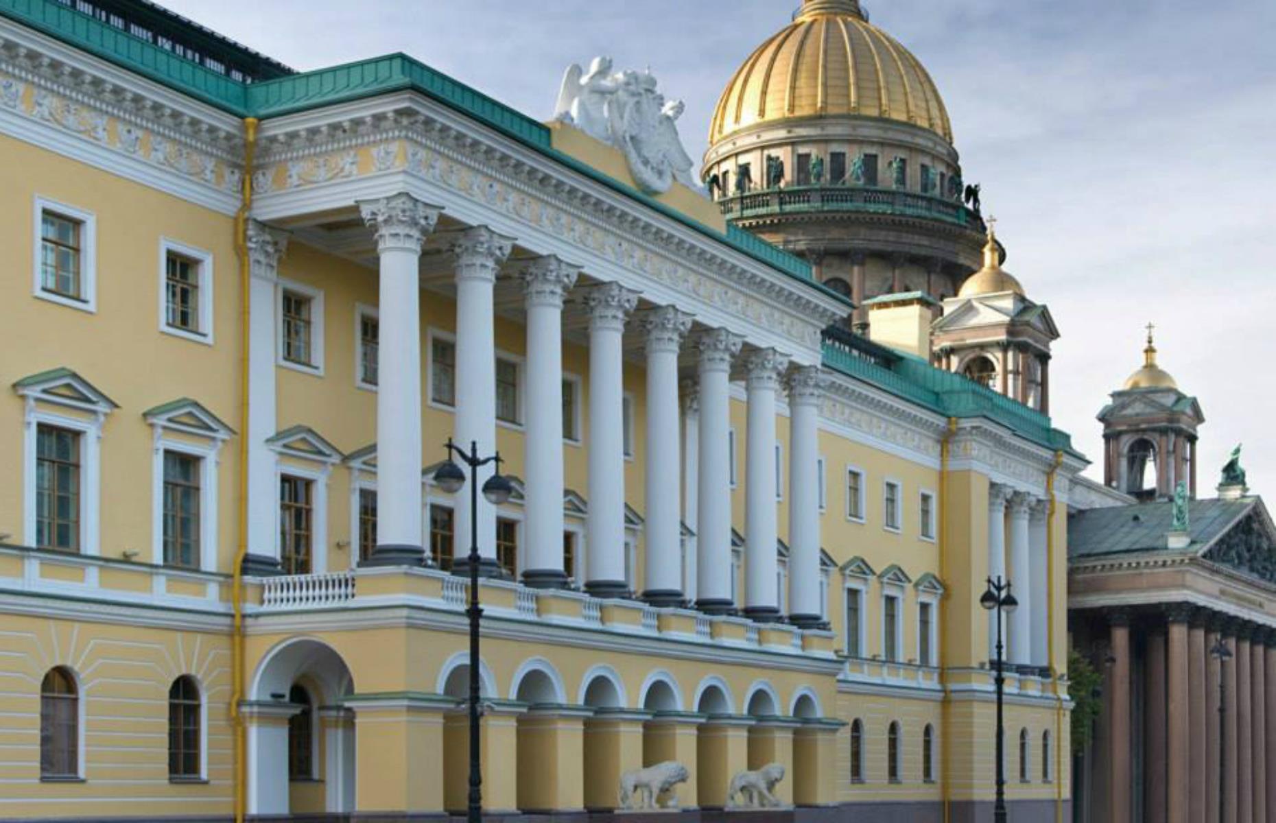 Hotel lion palace. Особняк князя Лобанова-Ростовского. Отель four Seasons Санкт-Петербург. Дом Лобанова-Ростовского в Санкт-Петербурге. Дворец князя Лобанова-Ростовского в Санкт-Петербурге.