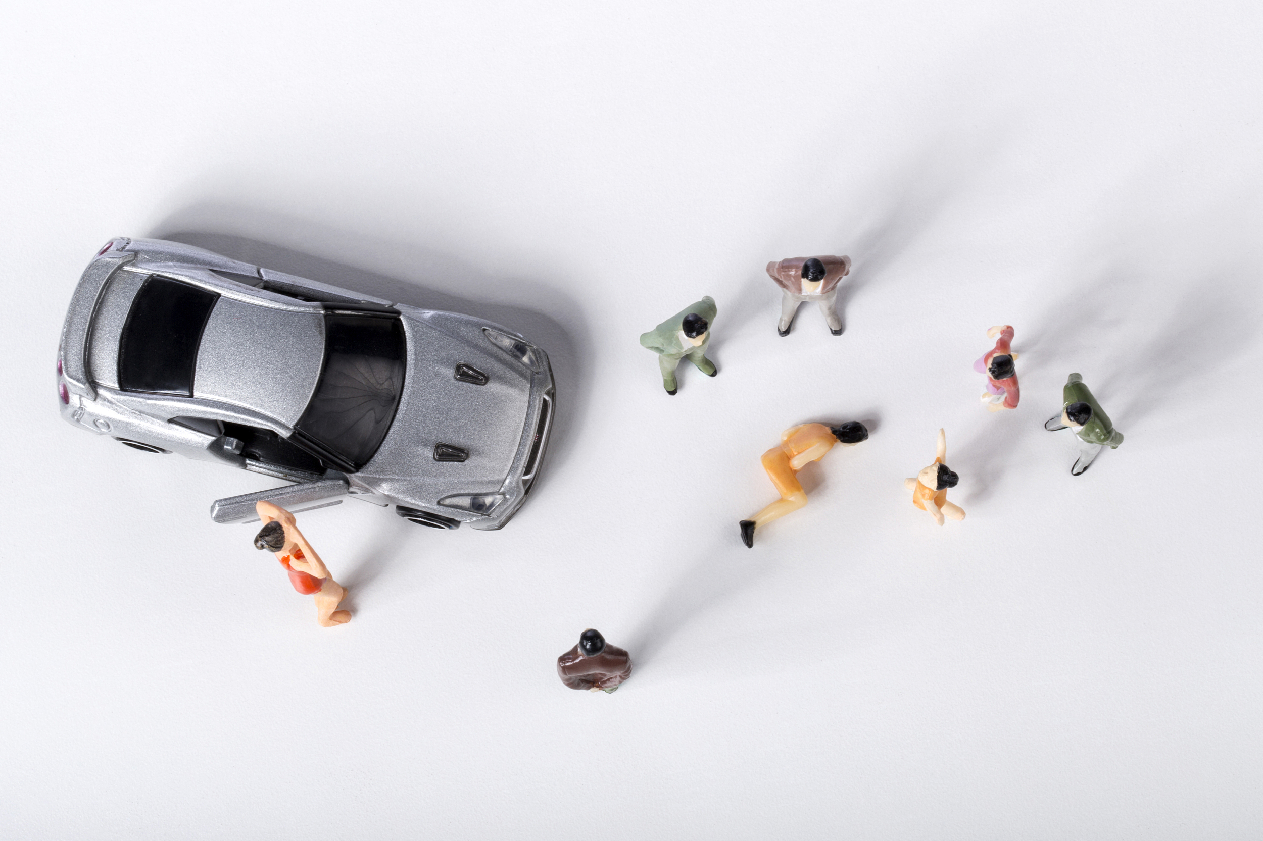 大连宝马车肇事逃逸致4死3伤肇事司机疑似某理发店设计总监