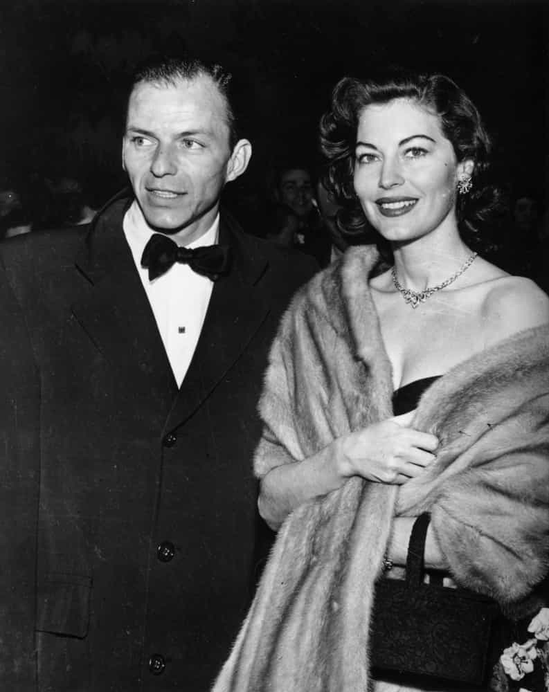 Die beiden ließen sich 1957 nach weniger als sechs Jahren wieder scheiden. Ihre turbulente Beziehung war voller öffentlicher Auseinandersetzungen und Komplikationen.