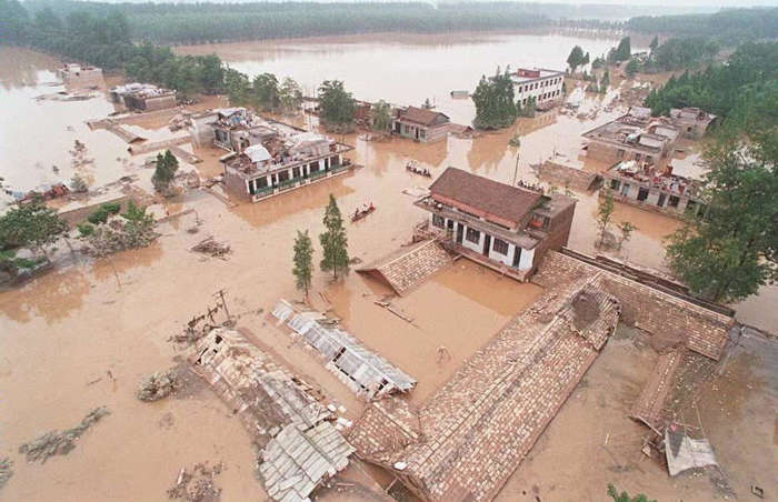 47 of 64 Photo in Gallery: Several catastrophic floods struck China in the 1990s, including one in 1996 that saw parts of central China suffer some of the worst flooding in two centuries. Torrential rains caused the Yangtze River to surge and breach its barriers. Thousands died and fragile communities were left devastated. According to the UN figures reported in 1996, more than 2,000 died in floods in 1995; more than 5,000 in 1994, and 5,000 lost their lives in 1991, which saw the largest flood of the decade.