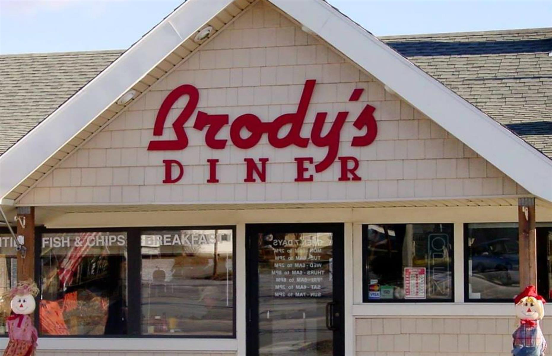 <p>Brody’s Diner is an unpretentious dining spot offering humongous stacks of buttermilk pancakes and chunky ham, pepper and onion omelets. Customers always comment on <a href="https://www.facebook.com/pg/Brodys-Diner-115620095125634/reviews/?ref=page_internal">the portion sizes</a>. Comedian Jerry Seinfeld even reportedly <a href="https://www.bostonglobe.com/lifestyle/names/2014/07/16/jerry-seinfeld-reviews-shrewsbury-diner/q1B7LWQUXhMBv6IrLfudLM/story.html">wrote a Yelp review</a> describing the coffee mugs as “big enough to wash your feet in”.</p>