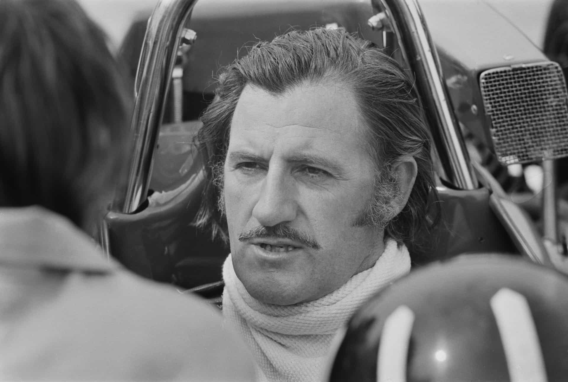 Graham hill. Грэм Хилл. Graham Hill Bentley. 5. Джон Грэм гонщик. Graham Hill Stowe.