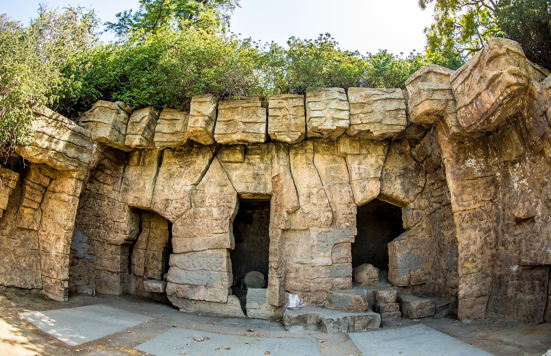 The remains of the original Los Angeles Zoo form a fascinating portion of Griffith Park. The once-beloved zoo – home to animals like lions, bears and monkeys – was founded in 1912 and existed right up until the 1960s, when it moved to its modern location. Today the rocky walls, abandoned cages and grottos, built in the 1930s, are home to trails and picnic areas.