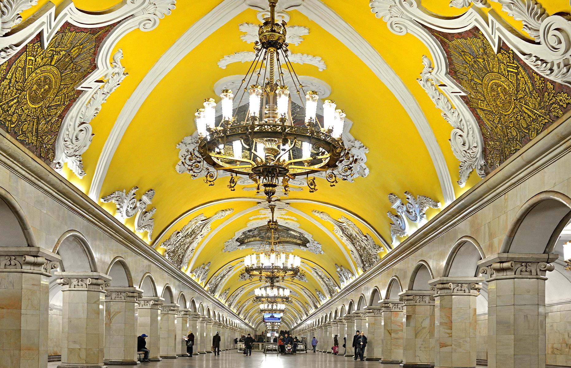 Moscow’s metro system, opened in 1935, is a collection of incredibly ornate stations that look much more like regal palaces or cathedrals rather than commuter hubs. Most, like Komsomolskaya, were built during Stalin’s reign and are meant to represent the wealth and power of the Soviet Union and the Communist Party.