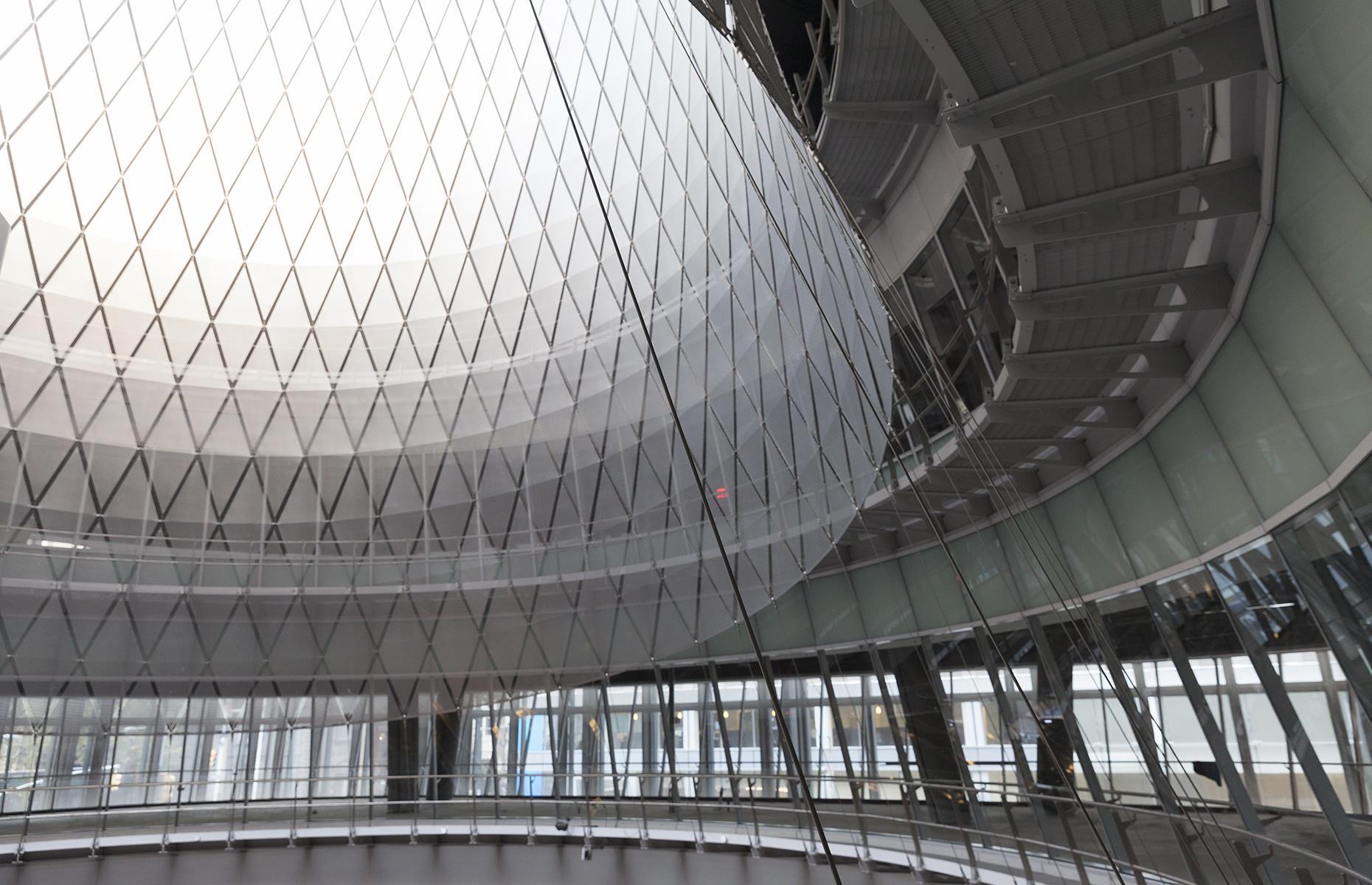 It’s safe to say that most of the New York subway stations are not nice to look at, however, Fulton Transit Centre in Lower Manhattan is a wonderful exception. Connecting nine subway lines, the station was opened in 2014 and its main feature is its massive dome.