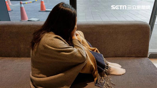 老公已去世，人妻被婆婆要求上繳嫁妝和身上的錢。（圖／翻攝自臉書社團「匿名公社」）