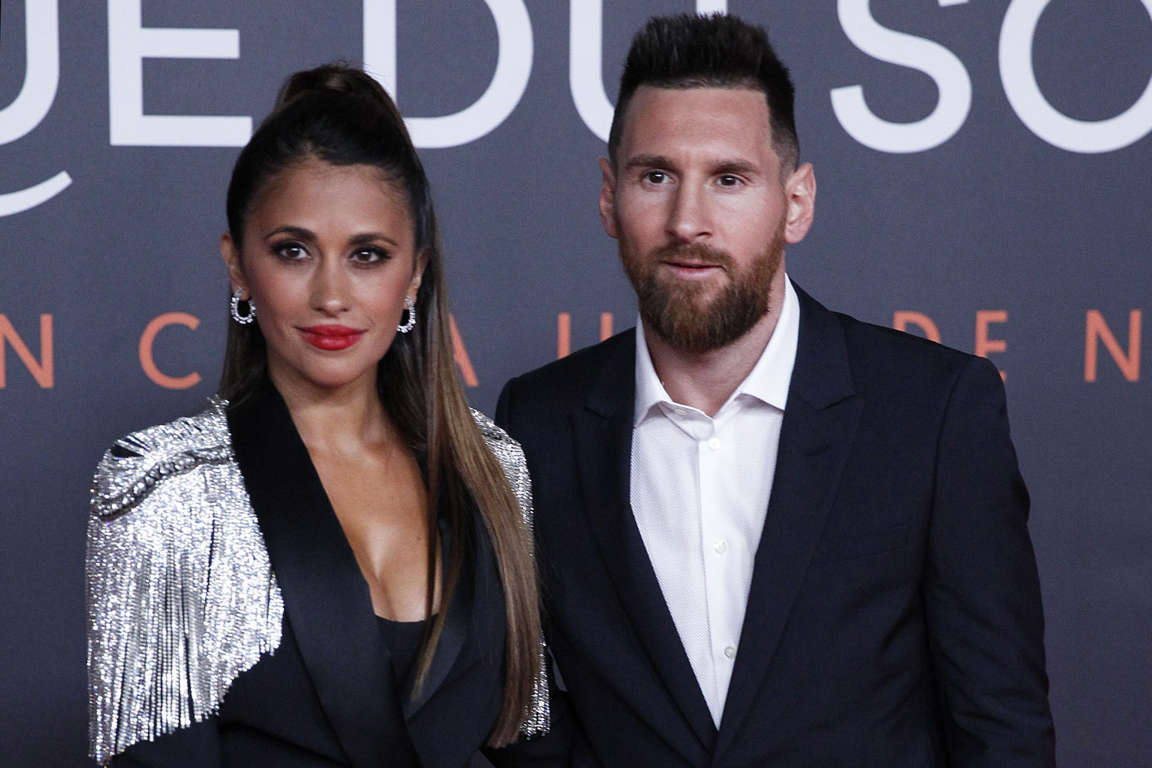 Diapositiva 4 de 20: Messi y Antonella se conocieron en Rosario (Argentina) cuando tenían 9 años. Y aunque estuvieron cuatro años separados, cuando Messi fue a jugar a Barcelona siendo un adolescente, una vez se reencontraron, no han vuelto a separarse. Tienen tres hijos.