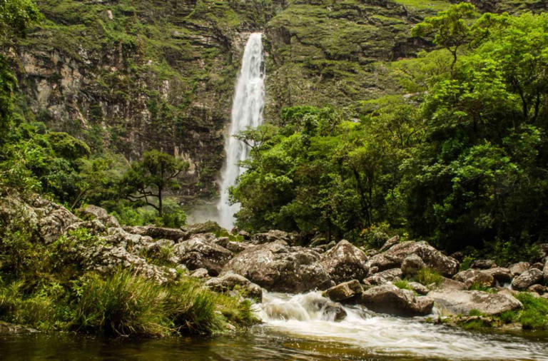  SERRA DA CANASTRA: fica em Minas Gerais e tem a cachoeira Casca d'Anta, com uma queda d'água de mais de 180 metros (Foto: Gabrielribeirov/Wikimedia Commons/CC BY-SA 4.0)