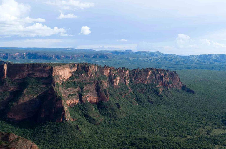  CHAPADA DOS GUIMARÃES: fica no estado do Mato Grosso e é caracterizado por seus paredões de rocha, além de belas trilhas e cachoeiras (Foto: Flávio André/Mtur)