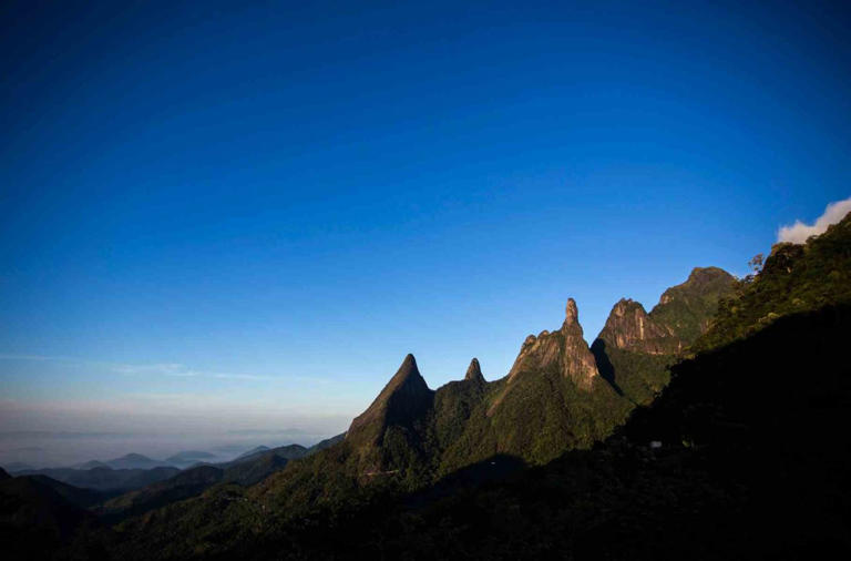  SERRA DOS ÓRGÃOS: O Dedo de Deus é um dos pontos mais famosos do Parque Nacional da Serra dos Órgãos, que fica na região de Teresópolis, no Rio de Janeiro (Foto: Bruna Prado/Mtur)