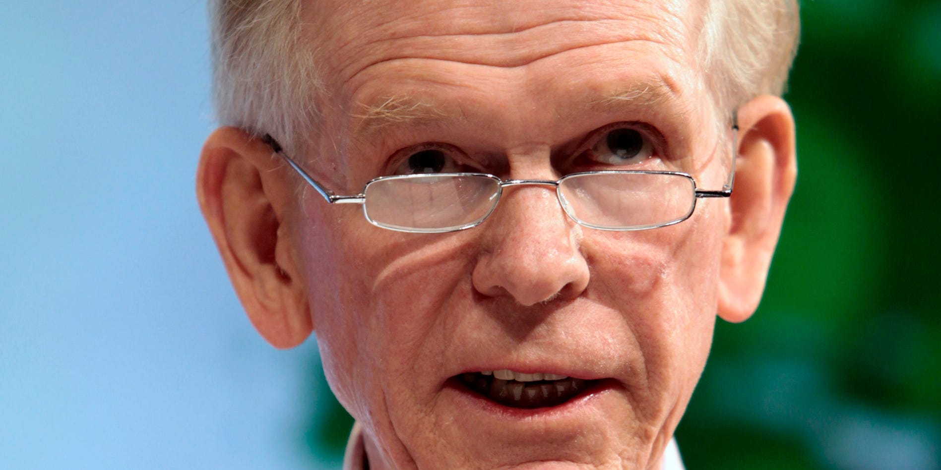 Market historian Jeremy Grantham just warned of a 'superbubble' and predicted an epic crash. Here are the 4 key takeaways from his latest research note.