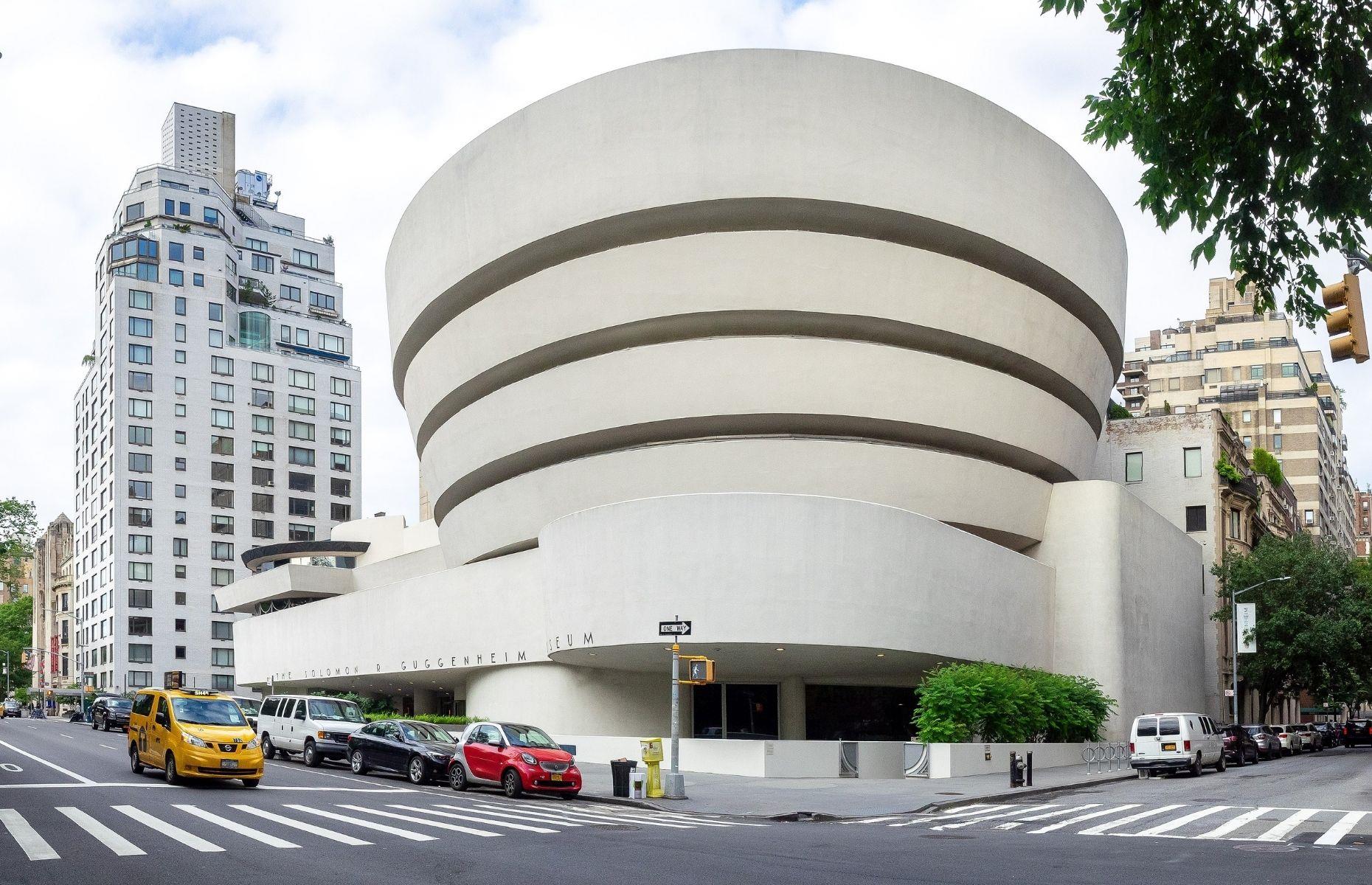 30 Iconic American Buildings And Their Fascinating Stories