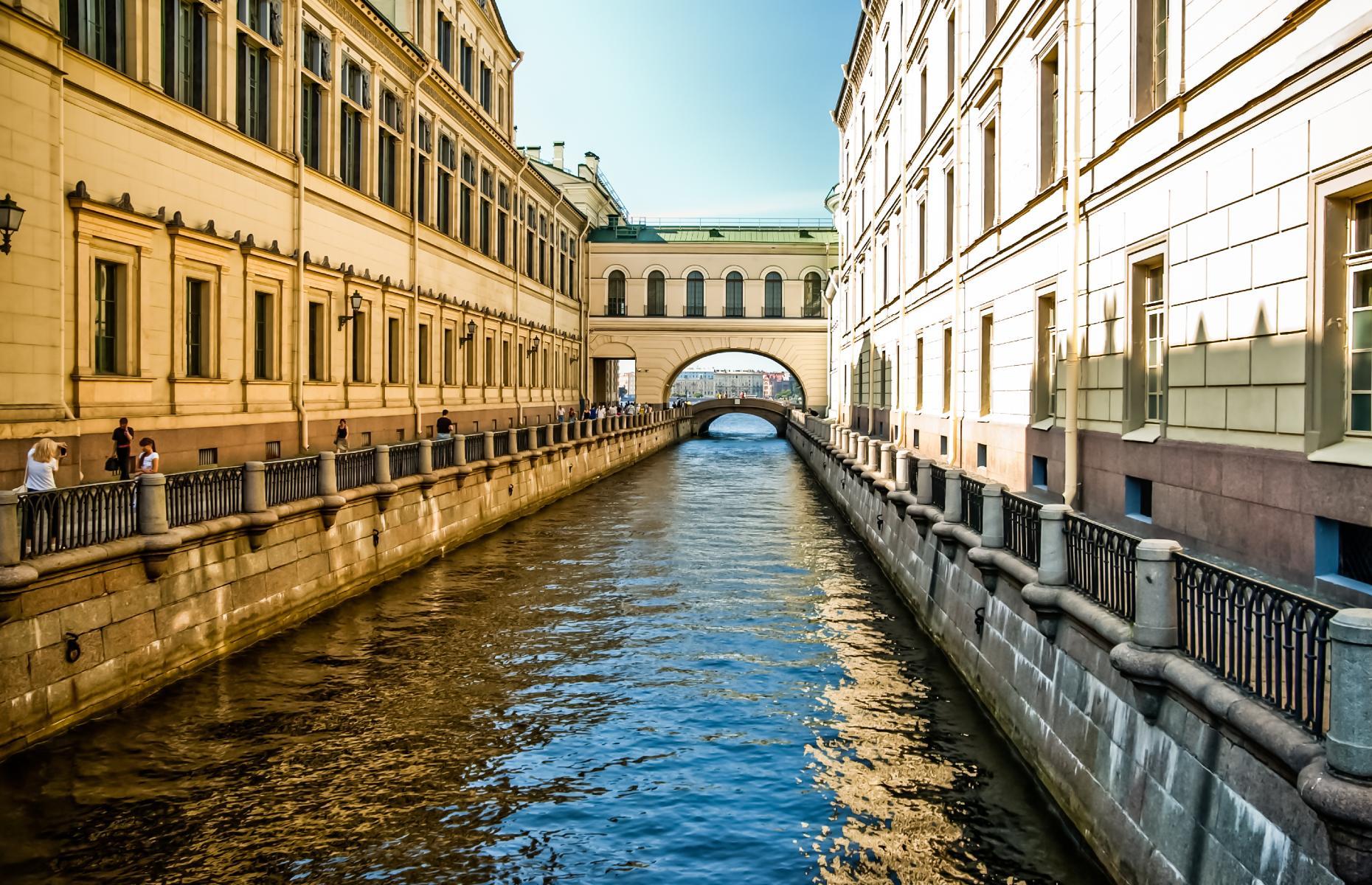 A spectacular strip of the historic Russian city, St Petersburg’s Winter Canal may be small but it makes up for it in its sheer beauty. Built in the 18th century, the Winter Canal is just 748 feet (228m) long making it one of the shortest canals in St Petersburg. Sandwiched between the lavish Old Hermitage and the Hermitage Theatre buildings, the city’s first stone bridge joins the two sides across the water and is truly a sight to behold.