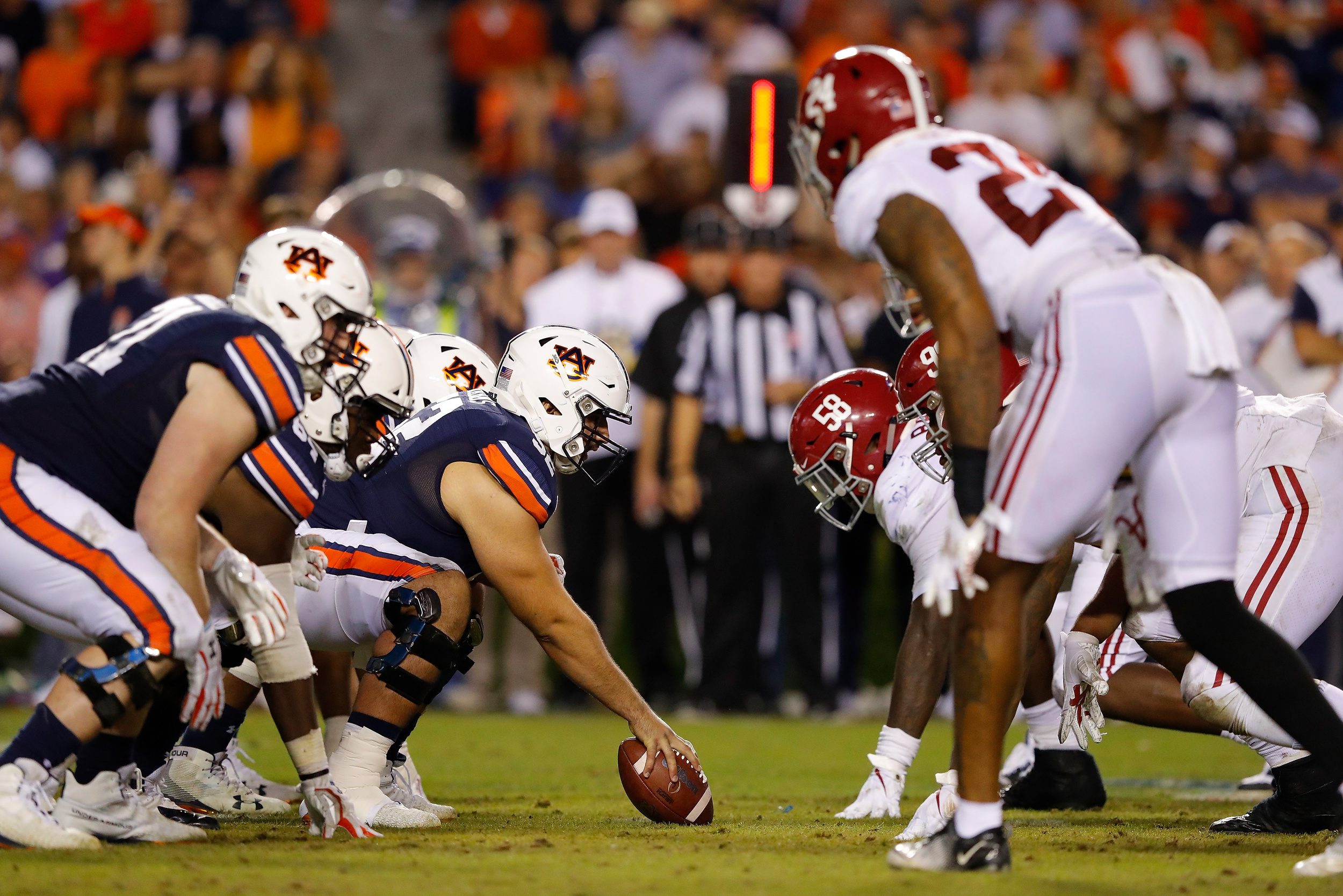 Star RB Travis Dye transferring to USC