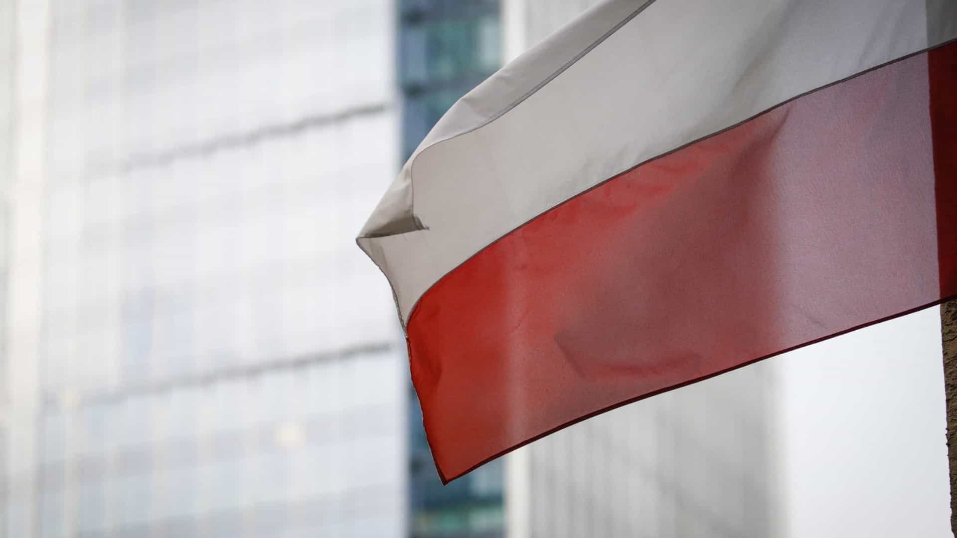 polónia pode aceder a 137 mil milhões de euros da ue