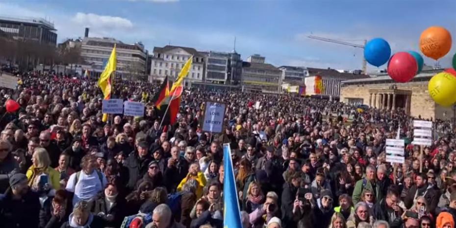 τι σημαίνει το ηχηρό μήνυμα κατά της ακροδεξιάς στη γερμανία