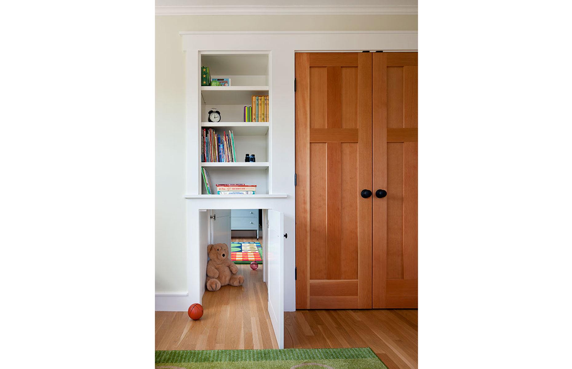 If the home's virtuous green credentials don't impress, this hidden mini passageway surely will – the tiny space links two of the children's bedrooms, and makes for an unexpected addition that no doubt provides hours of fun.