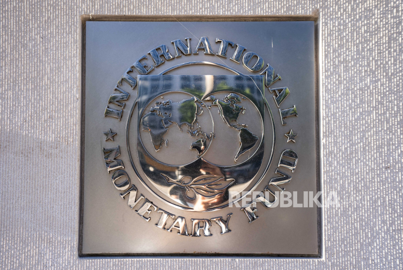 Suram, IMF Pangkas Proyeksi Ekonomi Global Jadi 2,9 Persen Pada 2024