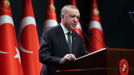 A Turquia sublinhou esta terça-feira que a Suécia e a Finlândia fizeram "progressos" para a adesão dos países nórdicos à NATO, de acordo com um comunicado conjunto divulgado após uma reunião em Estocolmo.