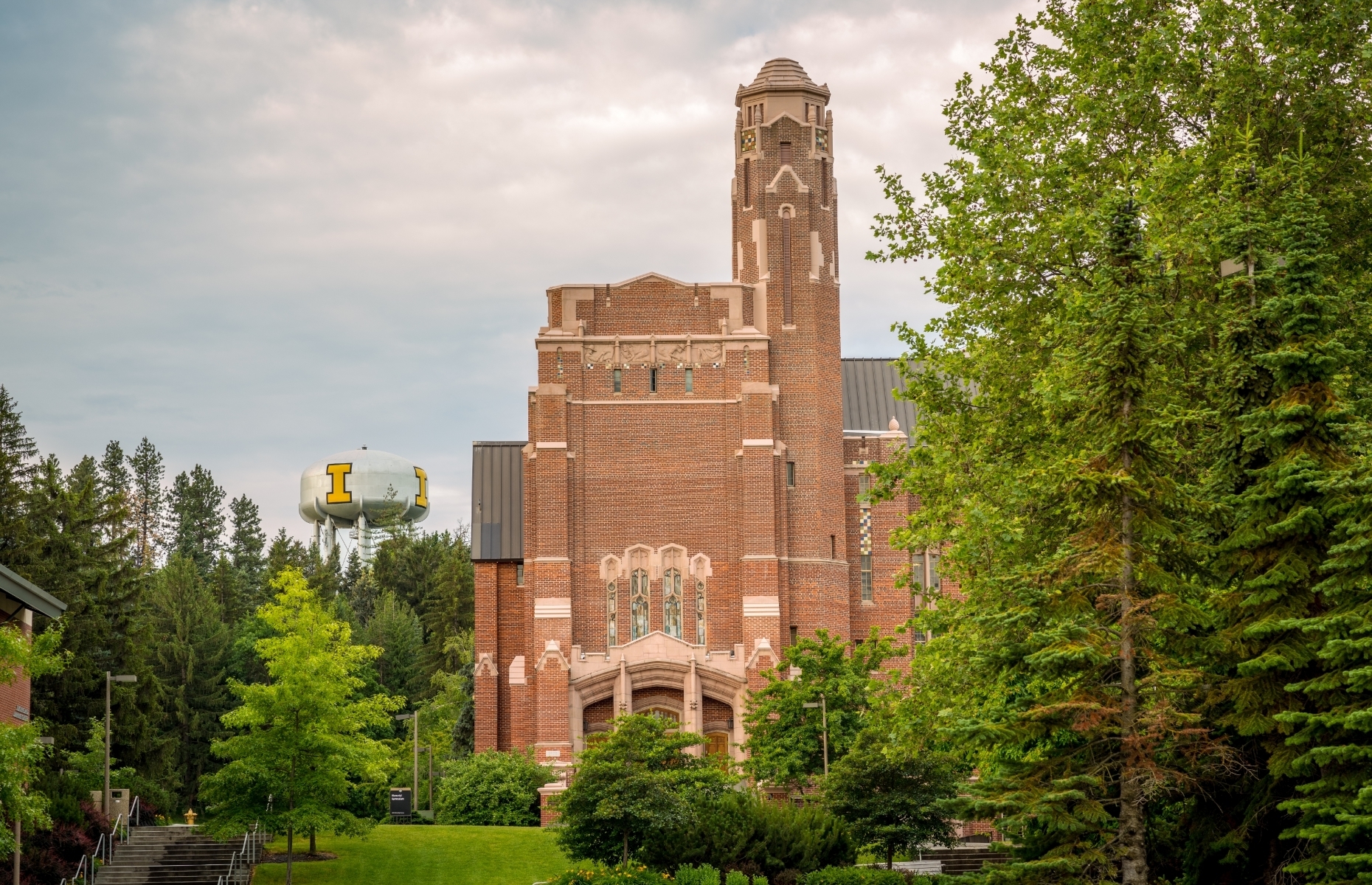 <p>The University of Idaho’s <a href="https://www.uidaho.edu/about/locations/main-campus-moscow" rel="noreferrer noopener">Moscow campus</a> is situated in the bucolic Palouse hills of northern Idaho and is home to a sprawling arboretum and botanical garden.</p>