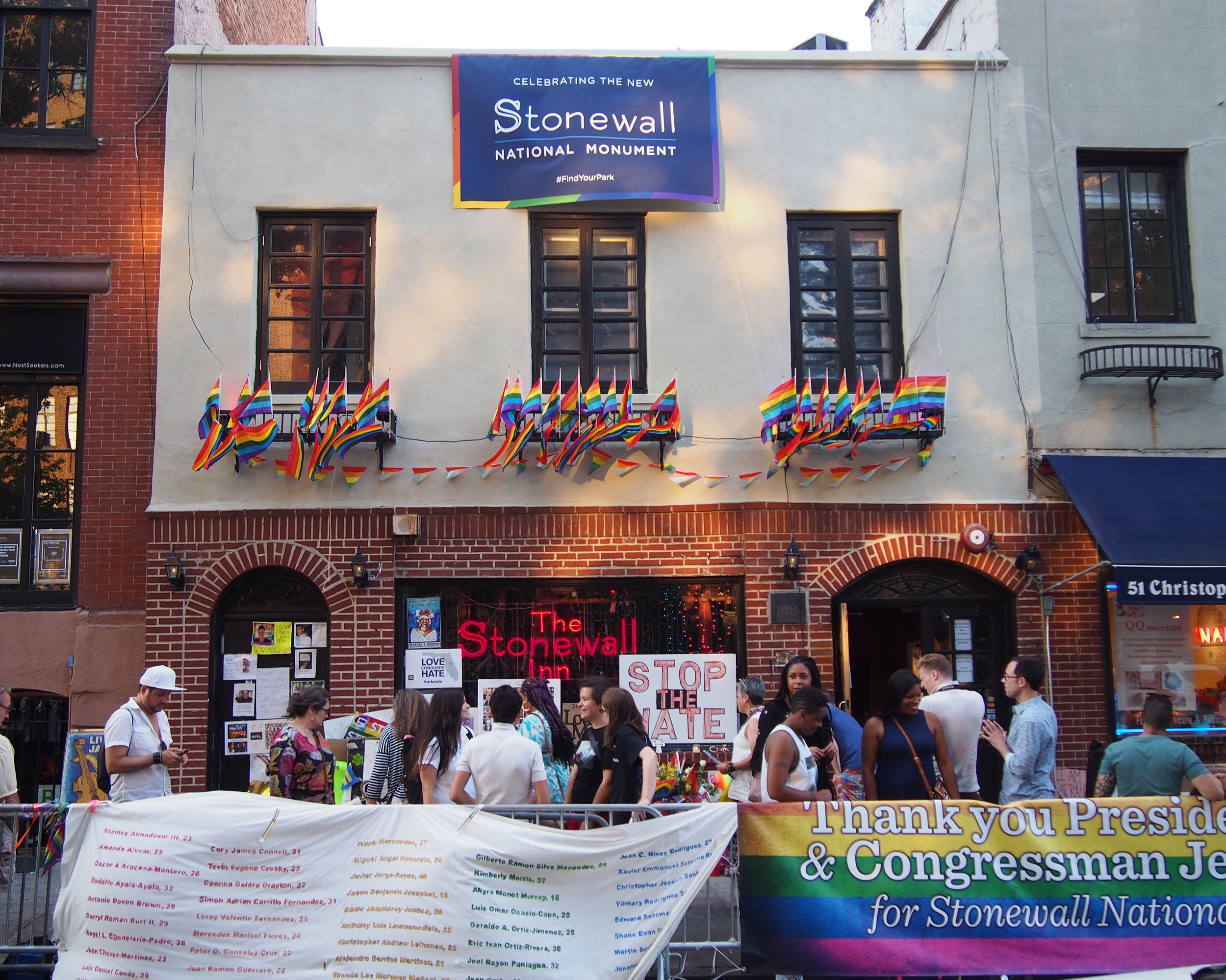 <p>New York Harbor and downtown Manhattan are home to several sites administered by the National Park Service, including the Statue of Liberty. The <a href="https://www.nps.gov/ston/index.htm">Stonewall Inn</a> was declared a national monument in 2016. The Greenwich Village bar is viewed by many as the place where the modern struggle for gay rights began. A police raid in June 1969 led to six days of demonstrations by several thousand protesters. </p><p><b>Related:</b> <a href="https://blog.cheapism.com/1960s-counterculture/">29 Destinations That Defined the 1960s</a></p>