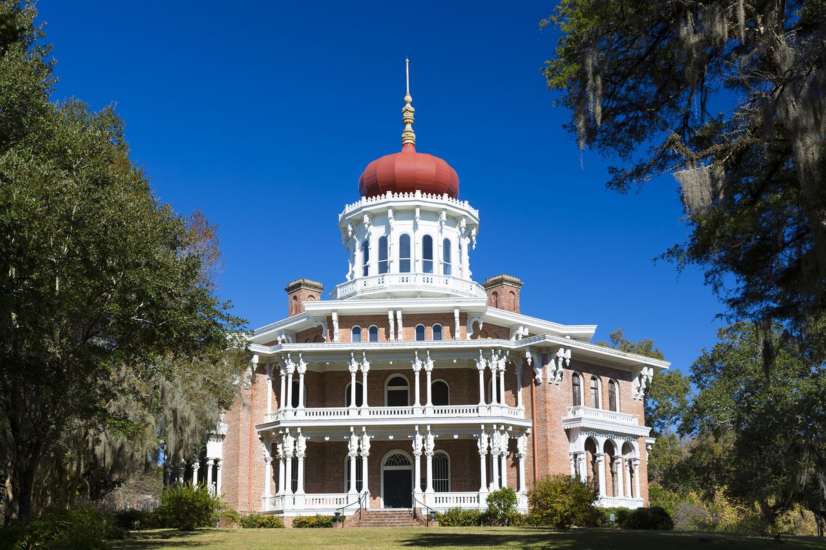 <p>Neither long nor made of wood, the <a href="https://www.atlasobscura.com/places/longwood">Longwood Mansion</a> in Natchez, Mississippi is the largest octagon-shaped home in the U.S. Construction on the six-story mansion started in 1860, but the job was abandoned after the Civil War broke out a year later; to this day, the upper floors remain unfinished.</p>