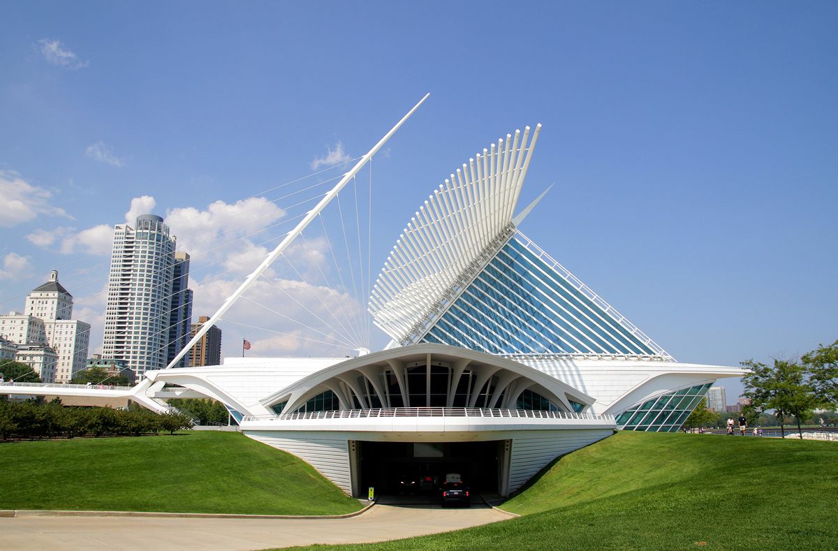 <p>This towering, 217-foot sunscreen at the <a href="https://mam.org">Milwaukee Art Museum</a> in Milwaukee, Wisconsin unfolds twice a day. </p>