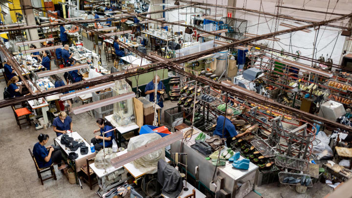 kemenperin respons keluhan pengusaha tekstil soal aturan impor baru