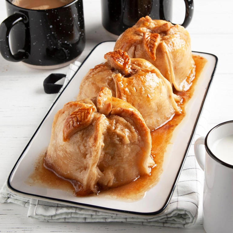 Apple Dumplings With Sauce