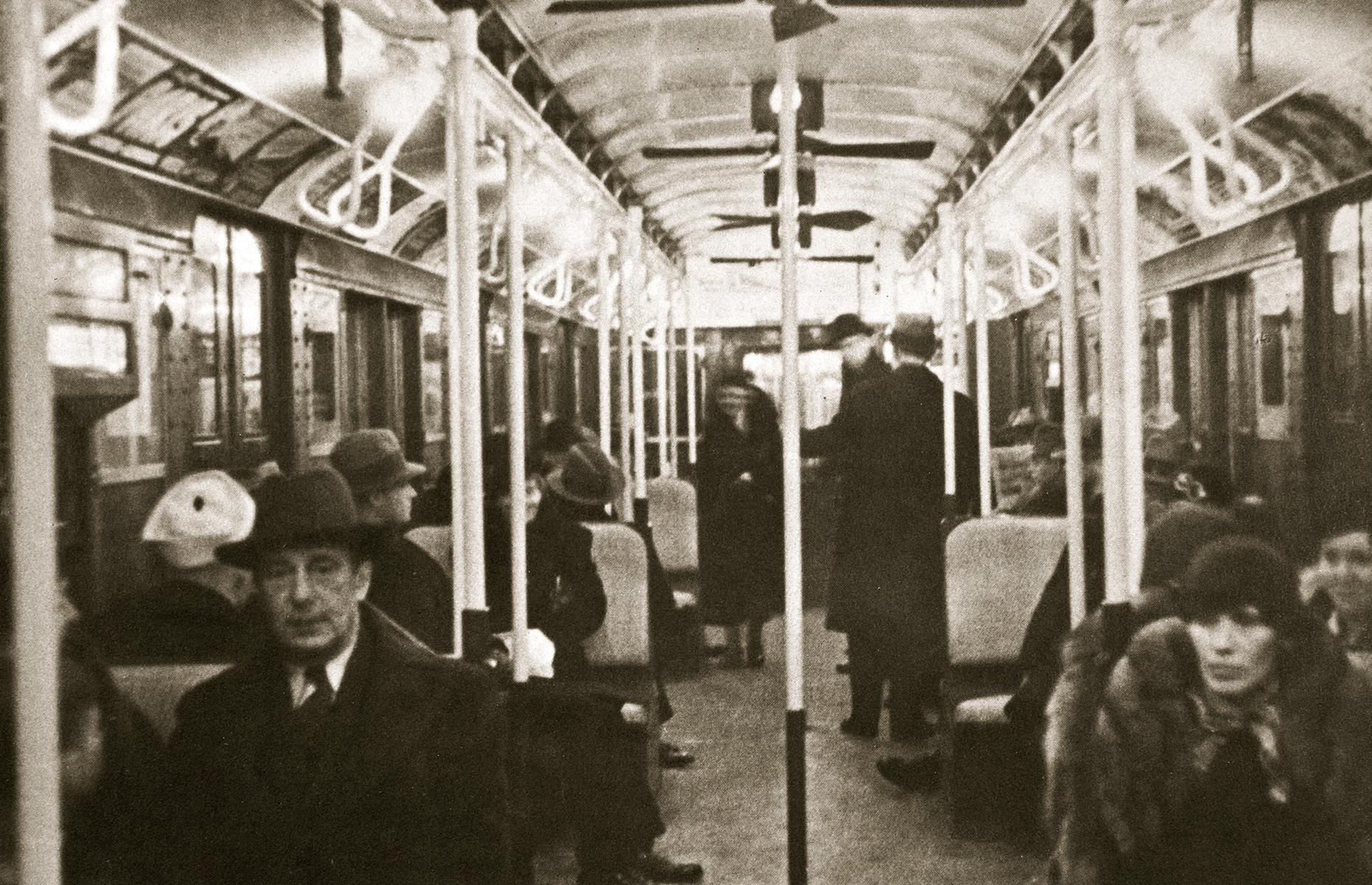 Meanwhile, the New York subway system continued to grow throughout the decades. Extra lines were built in the 1930s, including routes into Queens and the Bronx. This 1930s snap shows a full Eighth Avenue subway carriage – the Eighth Avenue Line opened in 1932 and still runs today.