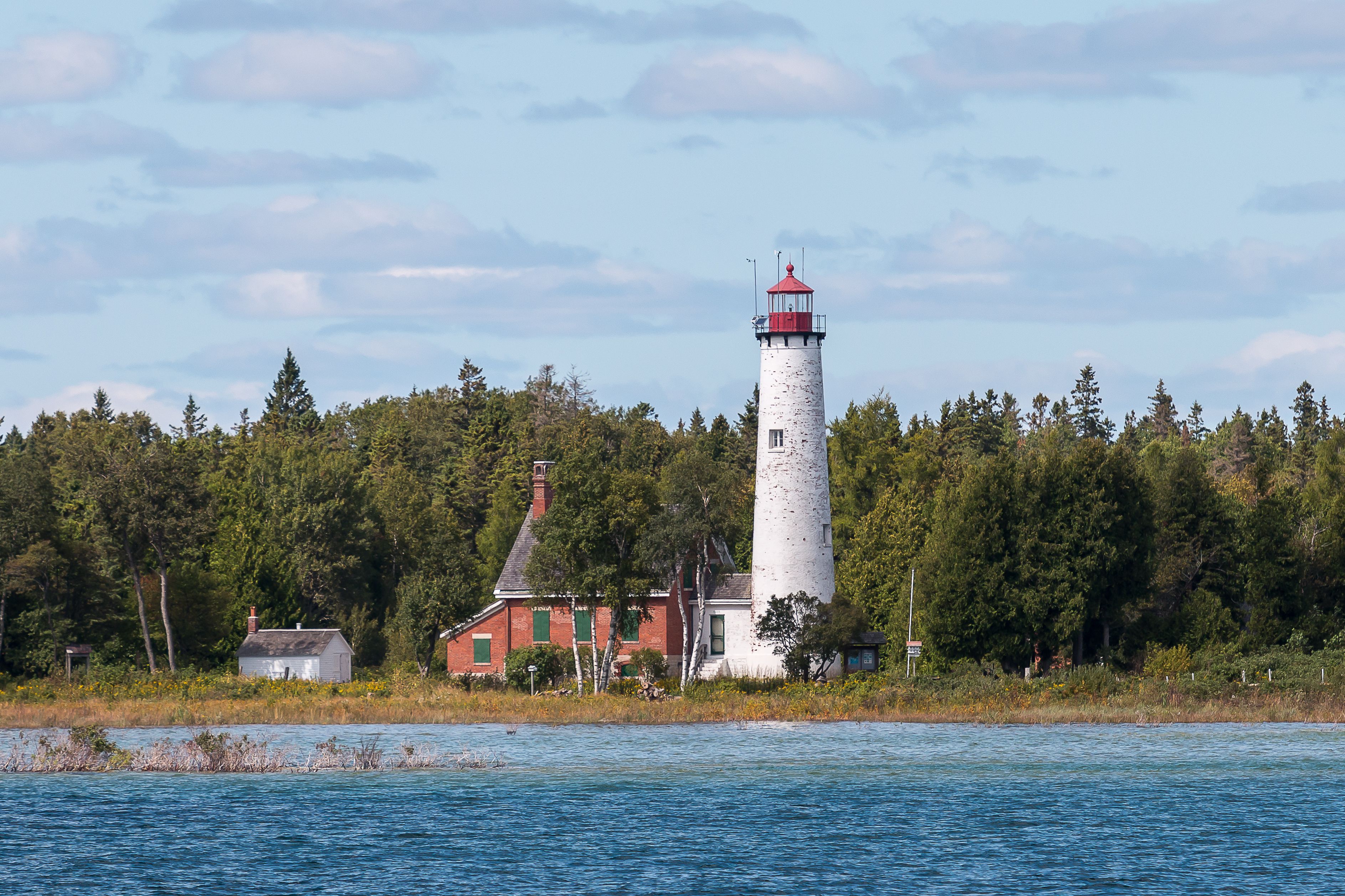 35 Stunning Lighthouses Across America