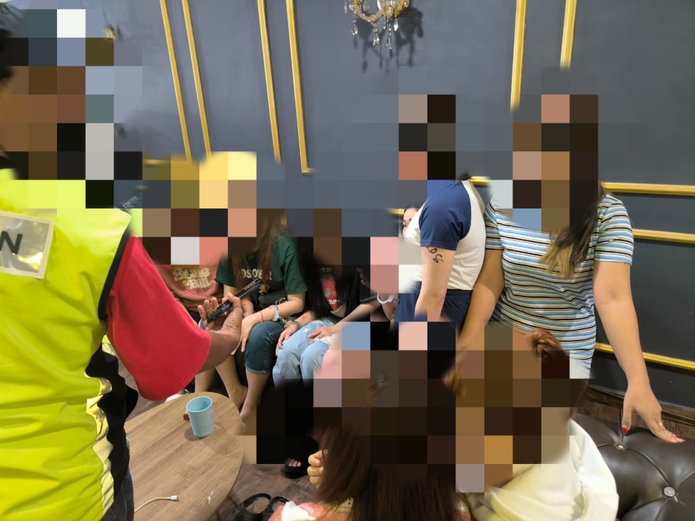 johor immigration dept nabs 24 foreign migrant women in massage centre operation