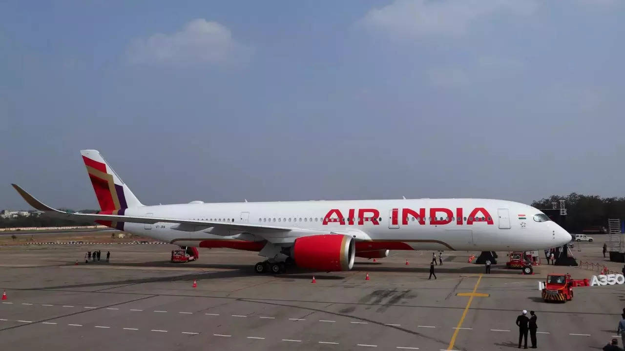 air india eyes $200 million tech overhaul for hassle-free booking, real-time updates; to catch up with united airlines & singapore airlines