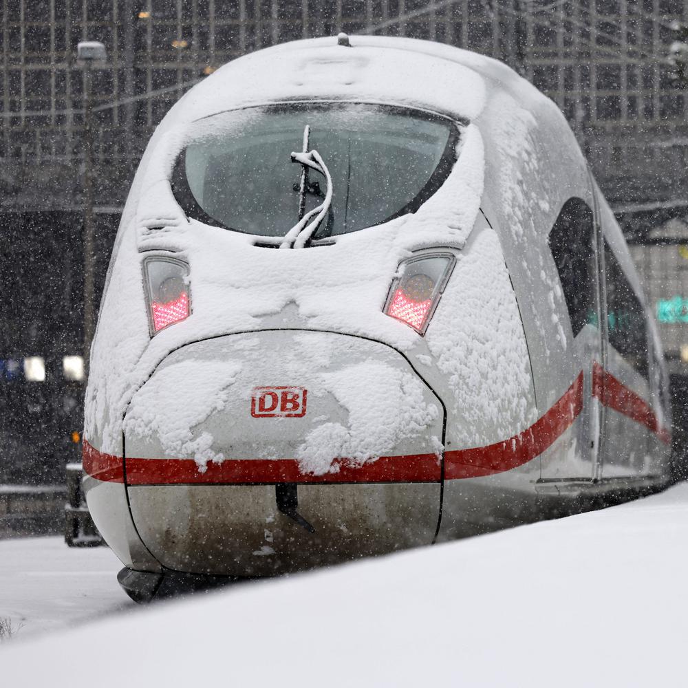 Eilmeldung: Deutsche Bahn Legt Im Tarifkonflikt Mit Der GDL Neues ...