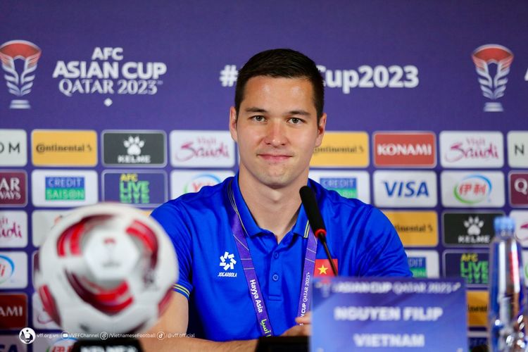 curhat ke media, kiper naturalisasi vietnam masih kecewa berat timnya dikalahkan timnas indonesia di piala asia 2023