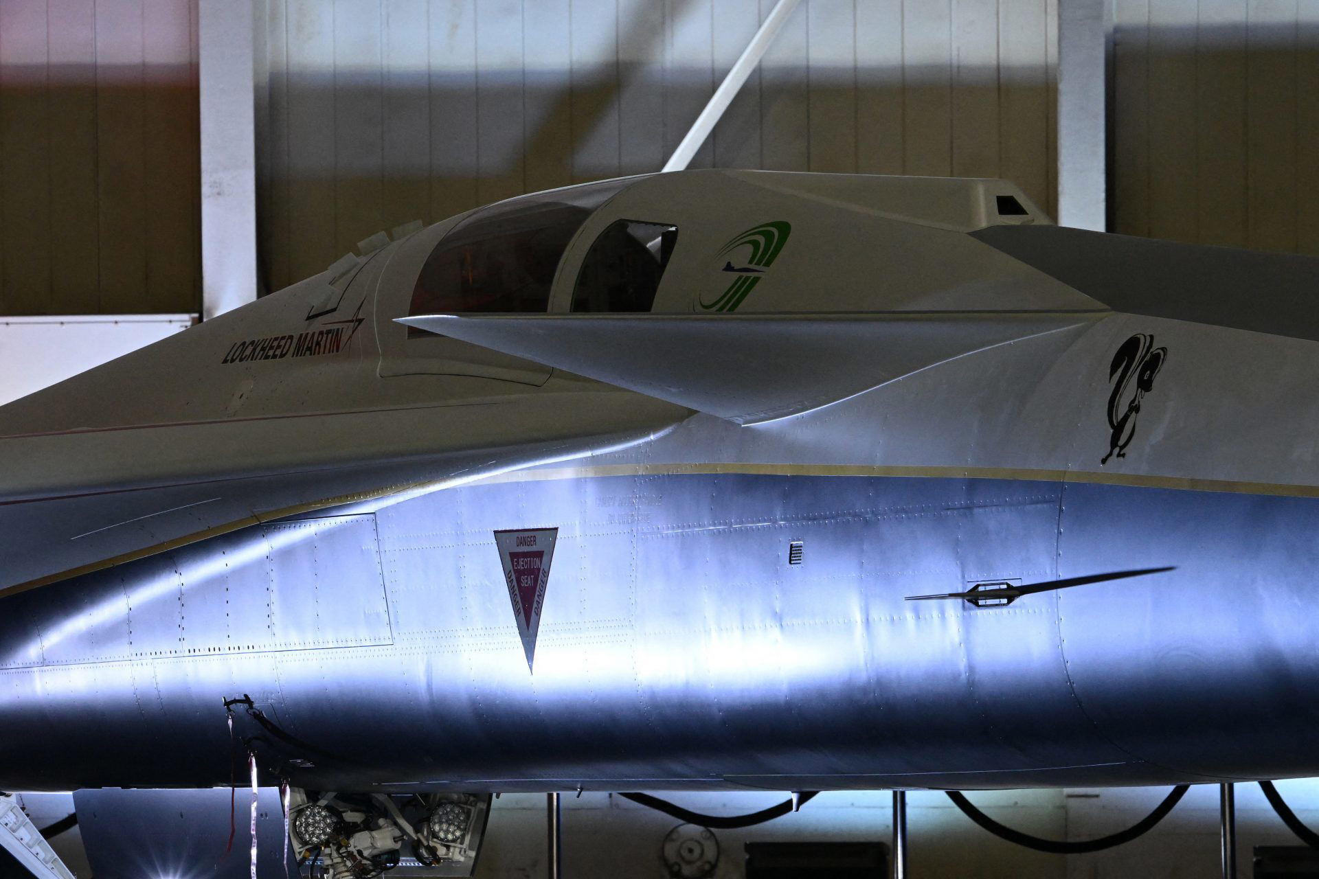 NASA just revealed its new supersonic jet and its awesome