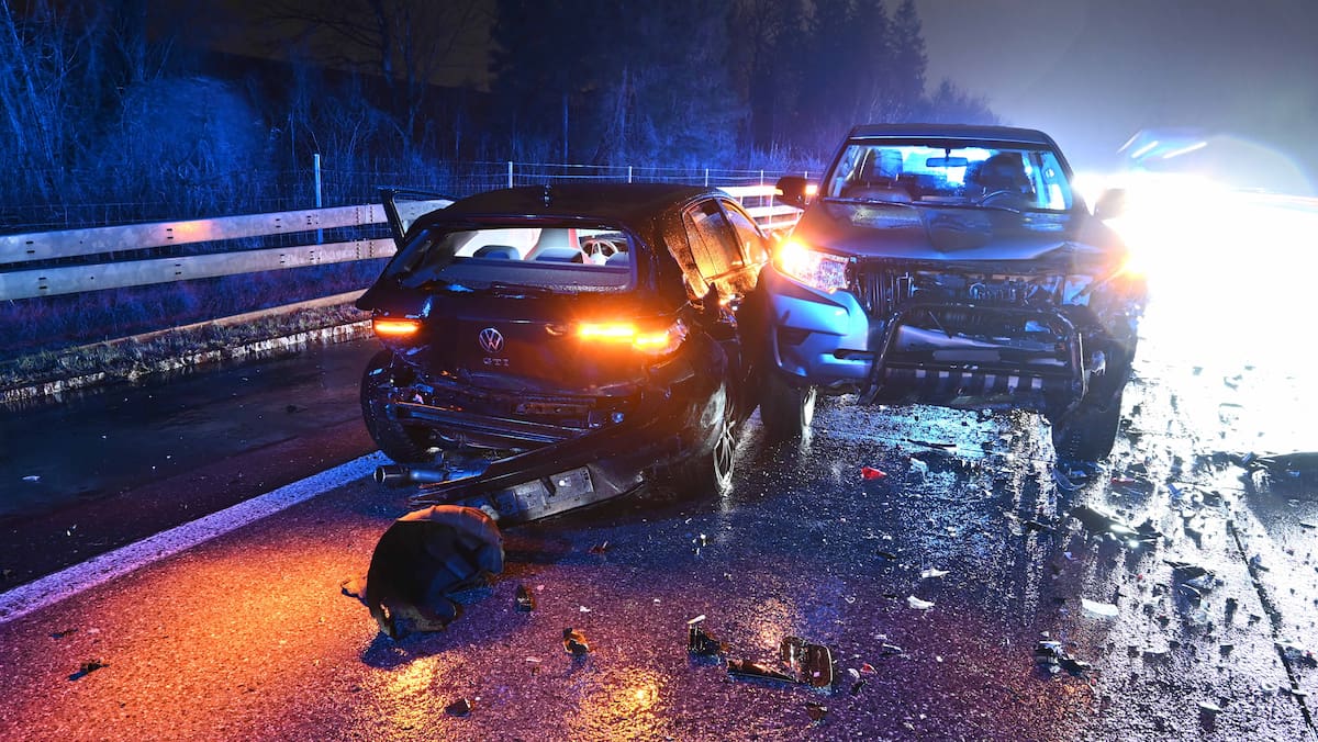 Totalschaden An Fahrzeugen: Heftiger Crash In Buchs SG – Fünf Autos ...