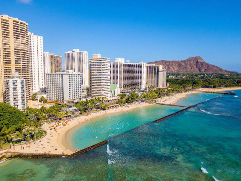 Are you planning a trip to Oahu and want to know all the best places to stay in Oahu? Keep scrolling to find out how to choose the best Oahu hotels for any budget. This post about how to find the best places to stay in Oahu Hawaii was written by Hawaii travel expert Marcie ... Read more