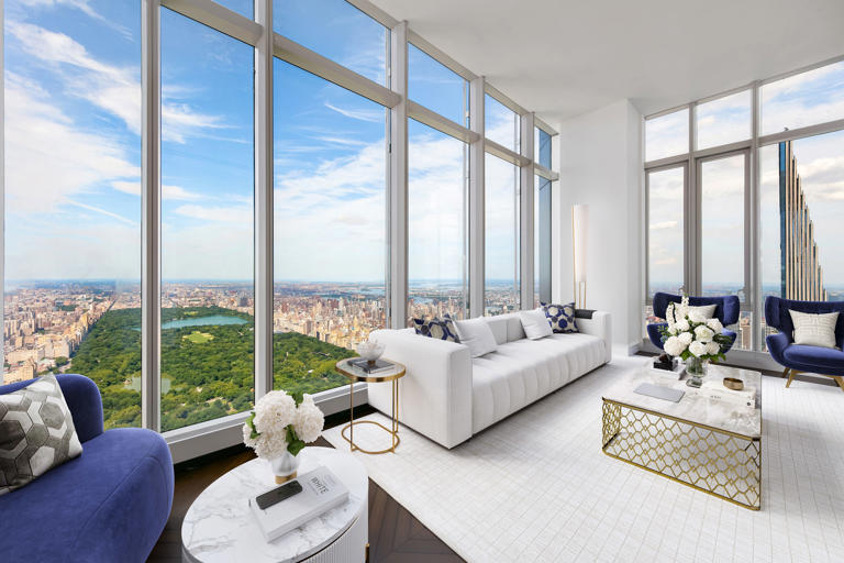 One of NYC’s Tallest Penthouses Will Sell for More Than $100 Million