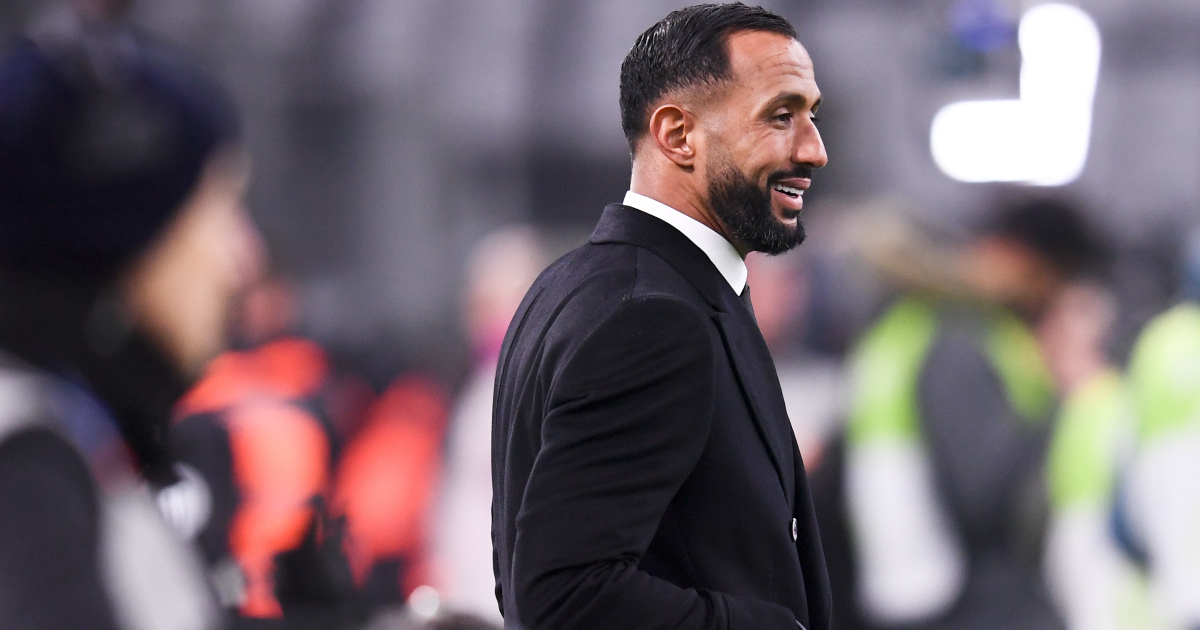 OM, Mehdi Benatia Sort Un Lapin De Son Chapeau