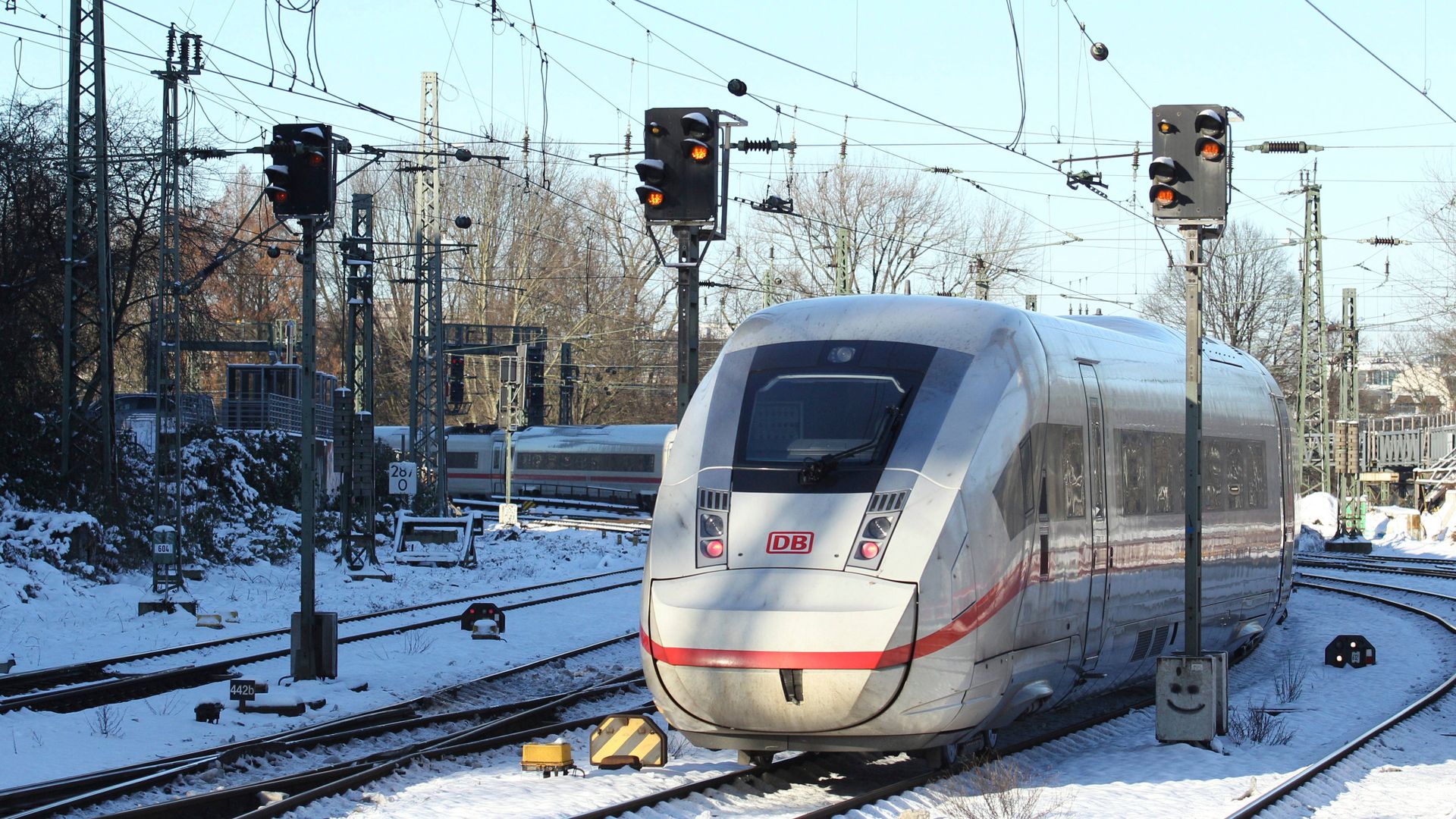 Deutsche Bahn Legt Lokführer-Gewerkschaft Im Tarifstreit Ein Neues ...